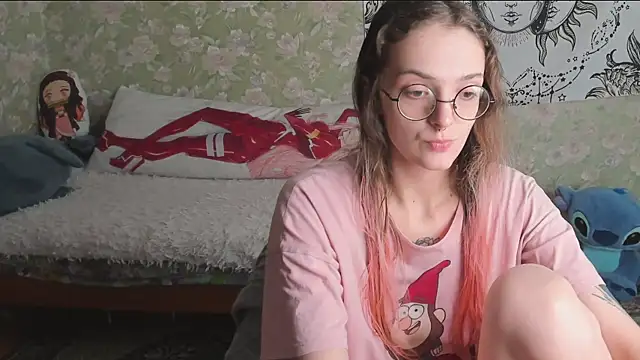 Snapshot of Cutie_Adelia chatting on May 2026 09:24:01 AM Cutie Adelia online show from May 2026 09:24:01 AM