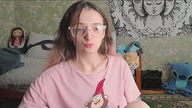 Snapshot of Cutie_Adelia chatting on May 2026 12:10:02 PM Cutie Adelia online show from May 2026 12:10:02 PM