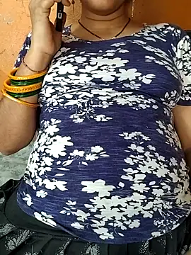 Snapshot of Diya_143 chatting on June 2026 06:07:02 AM Diya 143 online show from June 2026 06:07:02 AM