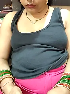 Snapshot of Diya_143 chatting on July 2026 10:21:02 AM Diya 143 online show from July 2026 10:21:02 AM