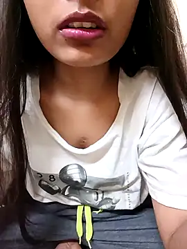 Snapshot of Nupur_69 chatting on December 2024 09:20:01 PM Nupur 69 online show from December 2024 09:20:01 PM