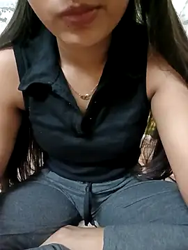 Snapshot of Nupur_69 chatting on February 2025 01:33:01 AM Nupur 69 online show from February 2025 01:33:01 AM