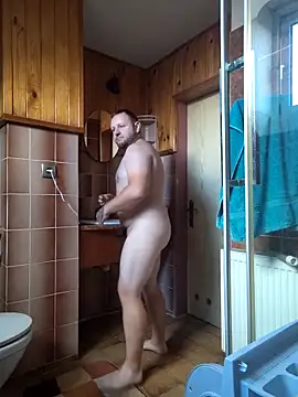 OskarKacper online show from September 2025 11:13:02 AM