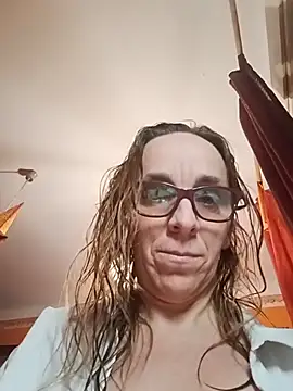 Snapshot of Dettybitch40 chatting on November 2025 07:10:01 PM Dettybitch40 online show from November 2025 07:10:01 PM