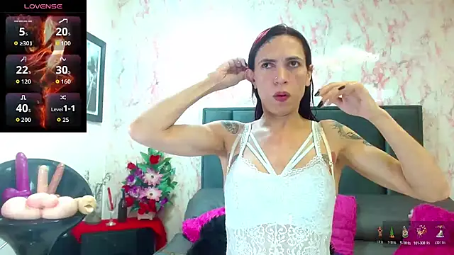 Snapshot of VanessaWolf chatting on October 2025 02:29:01 PM VanessaWolf online show from October 2025 02:29:01 PM