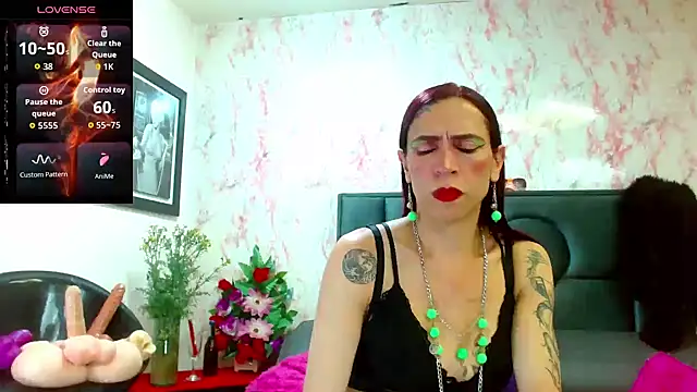 Snapshot of VanessaWolf chatting on November 2025 04:17:01 PM VanessaWolf online show from November 2025 04:17:01 PM