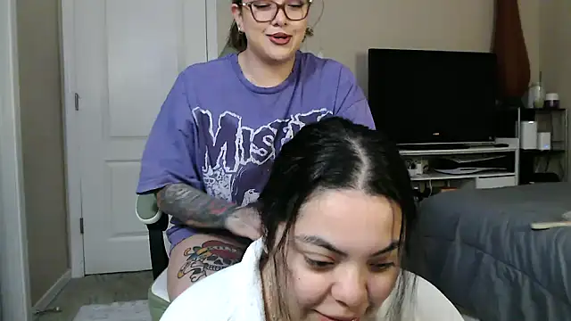 nativepumpkin95 online show from January 2025 08:00:01 PM