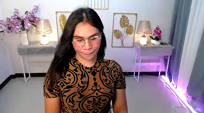 Snapshot of Asian_flabby chatting on December 2024 06:01:02 PM Asian flabby online show from December 2024 06:01:02 PM