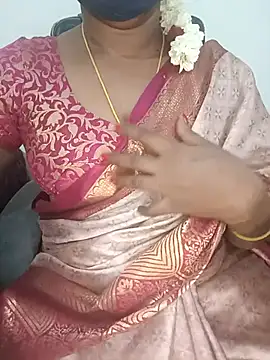 Snapshot of Tamil-hotwife chatting on June 2026 04:35:02 PM Tamil-hotwife online show from June 2026 04:35:02 PM