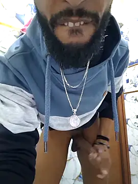 Snapshot of kingofextrasize chatting on April 2026 05:02:02 PM kingofextrasize online show from April 2026 05:02:02 PM