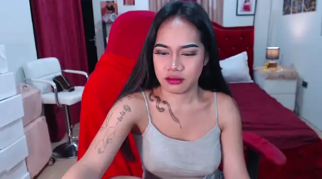 Snapshot of FrancineGarcia chatting on February 2025 06:32:02 AM FrancineGarcia online show from February 2025 06:32:02 AM