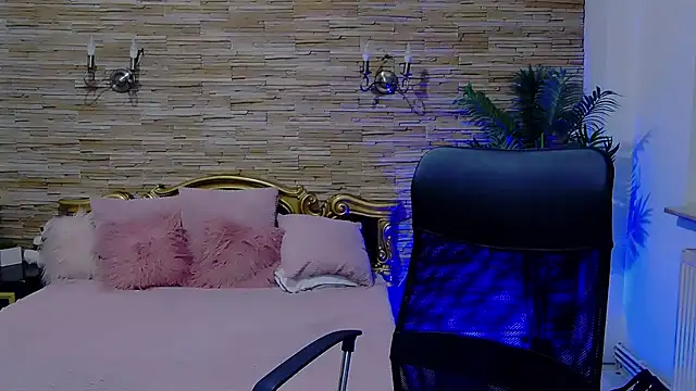 PlayfulElla online show from December 2024 12:18:02 PM