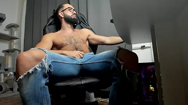 liamaesthetic online show from November 2025 08:36:02 AM