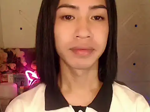 Snapshot of Lemonadexxx chatting on March 2025 02:17:01 AM Lemonadexxx online show from March 2025 02:17:01 AM