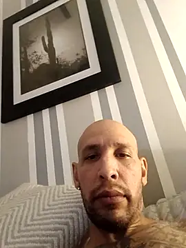 Snapshot of mrbigone45 chatting on November 2025 10:04:01 AM mrbigone45 online show from November 2025 10:04:01 AM