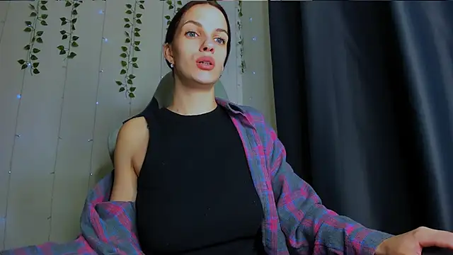 KarlaSim online show from November 2025 07:25:01 PM