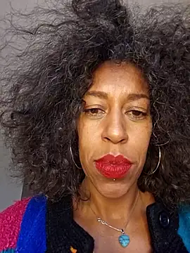 Snapshot of Goldenlace chatting on December 2025 01:16:02 PM Goldenlace online show from December 2025 01:16:02 PM