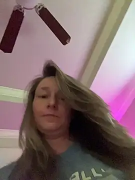 Vivian MayXxX online show from October 2025 08:18:01 PM