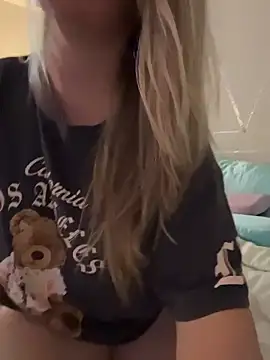 Snapshot of Vivian_MayXxX chatting on March 2026 08:58:02 PM Vivian MayXxX online show from March 2026 08:58:02 PM