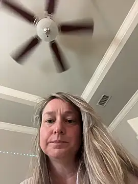 Snapshot of Vivian_MayXxX chatting on March 2026 05:57:02 PM Vivian MayXxX online show from March 2026 05:57:02 PM