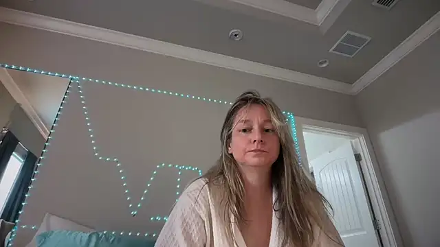 Snapshot of Vivian_MayXxX chatting on April 2026 07:22:02 PM Vivian MayXxX online show from April 2026 07:22:02 PM