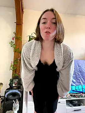 Snapshot of Daisy_Michto_Officiel chatting on December 2024 09:00:01 AM Daisy Michto Officiel online show from December 2024 09:00:01 AM