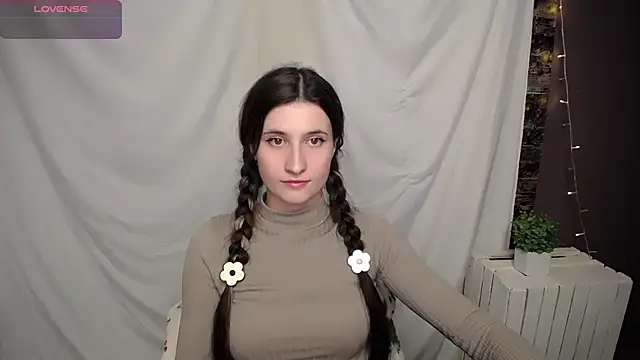 Snapshot of MaryEm976 chatting on December 2024 11:01:01 AM MaryEm976 online show from December 2024 11:01:01 AM