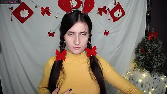 Snapshot of MaryEm976 chatting on December 2024 08:44:02 AM MaryEm976 online show from December 2024 08:44:02 AM