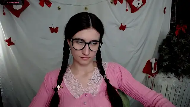 Snapshot of MaryEm976 chatting on January 2025 08:33:01 AM MaryEm976 online show from January 2025 08:33:01 AM