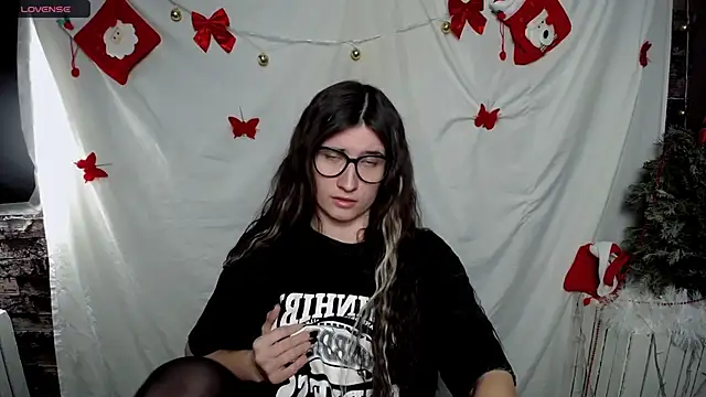 Snapshot of MaryEm976 chatting on January 2025 09:02:02 AM MaryEm976 online show from January 2025 09:02:02 AM