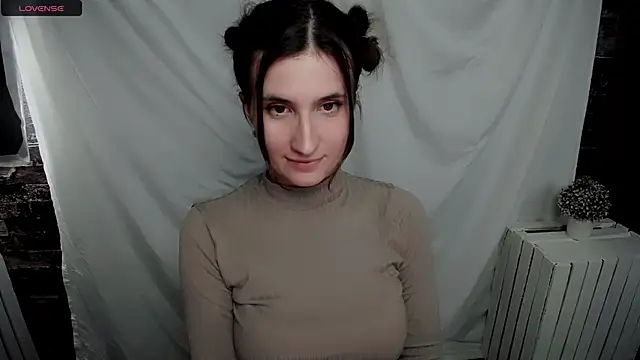 Snapshot of MaryEm976 chatting on January 2025 01:36:02 PM MaryEm976 online show from January 2025 01:36:02 PM