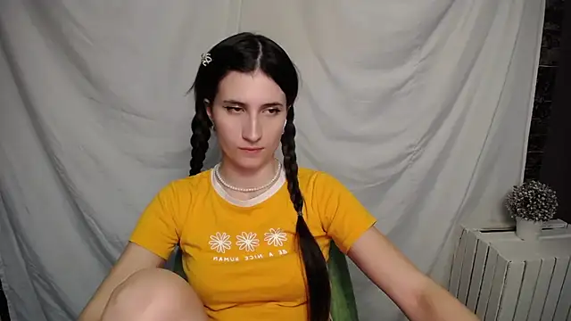 Snapshot of MaryEm976 chatting on February 2025 10:19:01 AM MaryEm976 online show from February 2025 10:19:01 AM