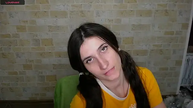 Snapshot of MaryEm976 chatting on February 2025 01:01:01 PM MaryEm976 online show from February 2025 01:01:01 PM