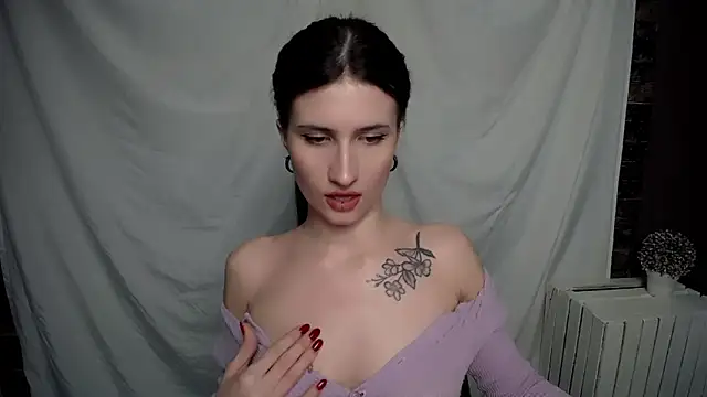 Snapshot of MaryEm976 chatting on February 2025 08:06:01 AM MaryEm976 online show from February 2025 08:06:01 AM