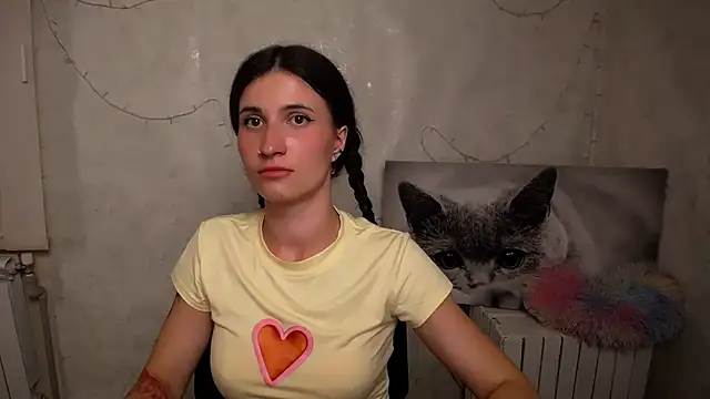 Snapshot of MaryEm976 chatting on May 2026 09:15:02 AM MaryEm976 online show from May 2026 09:15:02 AM