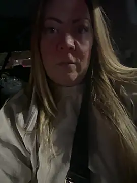 Snapshot of JESS_LOVES chatting on February 2025 02:33:01 AM JESS LOVES online show from February 2025 02:33:01 AM