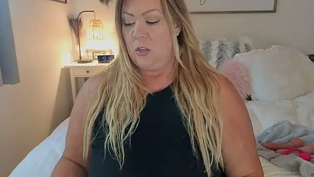 Snapshot of JESS_LOVES chatting on September 2025 04:18:02 PM JESS LOVES online show from September 2025 04:18:02 PM