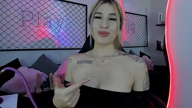 Snapshot of Atenea_Klett_ chatting on February 2025 01:30:01 PM Atenea Klett online show from February 2025 01:30:01 PM