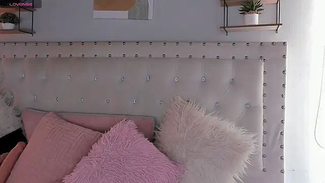 Snapshot of Atenea_Klett_ chatting on September 2025 01:59:01 PM Atenea Klett online show from September 2025 01:59:01 PM