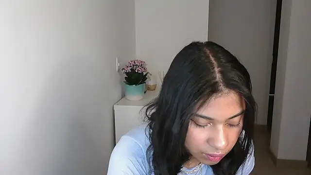 dark enchantress  online show from December 2024 11:39:01 PM