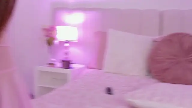 Snapshot of JanneCarter chatting on April 2026 09:30:01 PM JanneCarter online show from April 2026 09:30:01 PM