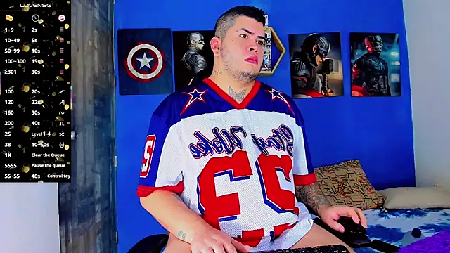 Snapshot of Thomas_chubbyxhot chatting on April 2026 05:27:01 AM Thomas chubbyxhot online show from April 2026 05:27:01 AM