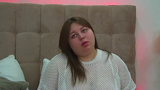 Snapshot of LillianKim chatting on February 2025 06:40:02 PM LillianKim online show from February 2025 06:40:02 PM