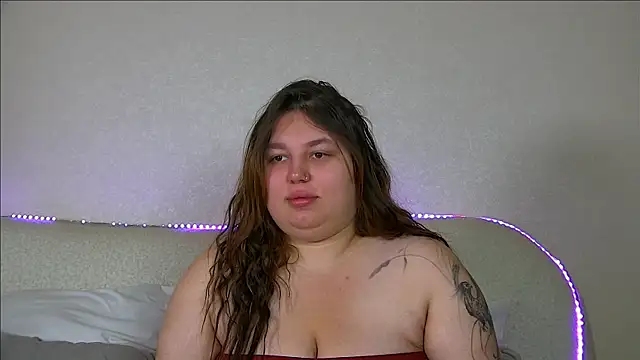 Snapshot of LillianKim chatting on September 2025 06:46:01 PM LillianKim online show from September 2025 06:46:01 PM