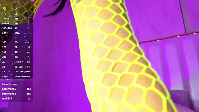 zarahfoster online show from February 2025 07:17:01 PM