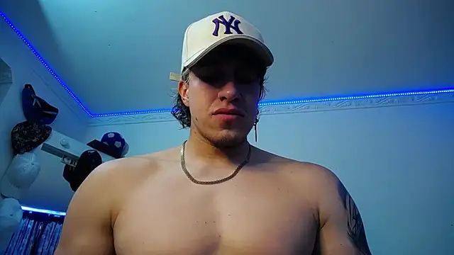 strongboy  online show from September 2025 06:53:01 PM