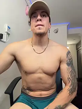 Snapshot of strongboy_ chatting on April 2026 02:41:01 PM strongboy online show from April 2026 02:41:01 PM