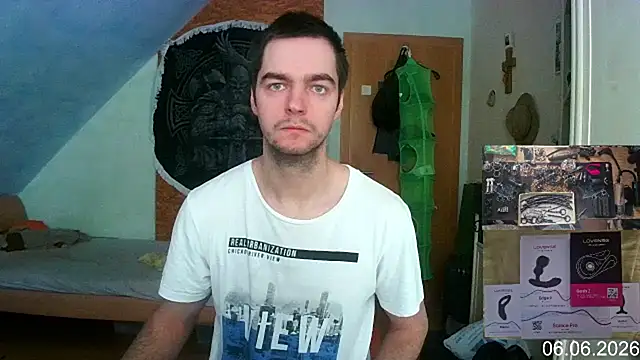 Snapshot of Chris23547 chatting on June 2026 07:24:01 AM Chris23547 online show from June 2026 07:24:01 AM