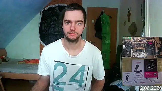 Snapshot of Chris23547 chatting on June 2026 07:51:02 AM Chris23547 online show from June 2026 07:51:02 AM
