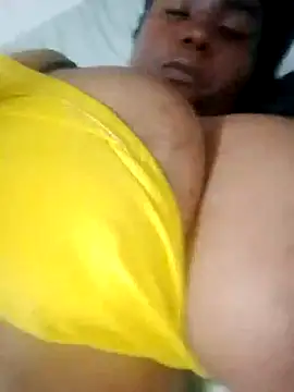 Snapshot of bigtitssxx chatting on December 2024 04:59:02 PM bigtitssxx online show from December 2024 04:59:02 PM